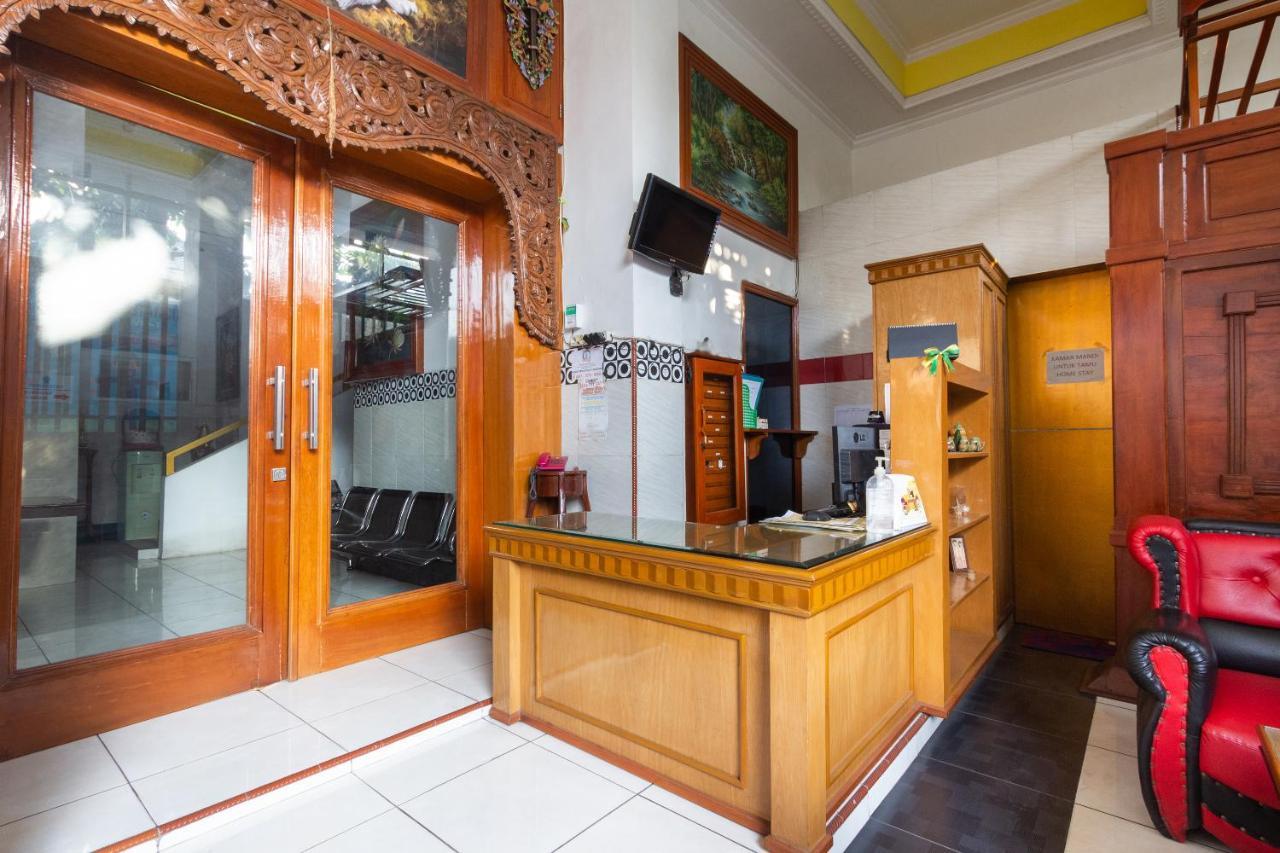 Homestay Gayatri Sawojajar Near Univ Negeri Malang Kampus 2 Mitra Reddoorz Екстериор снимка