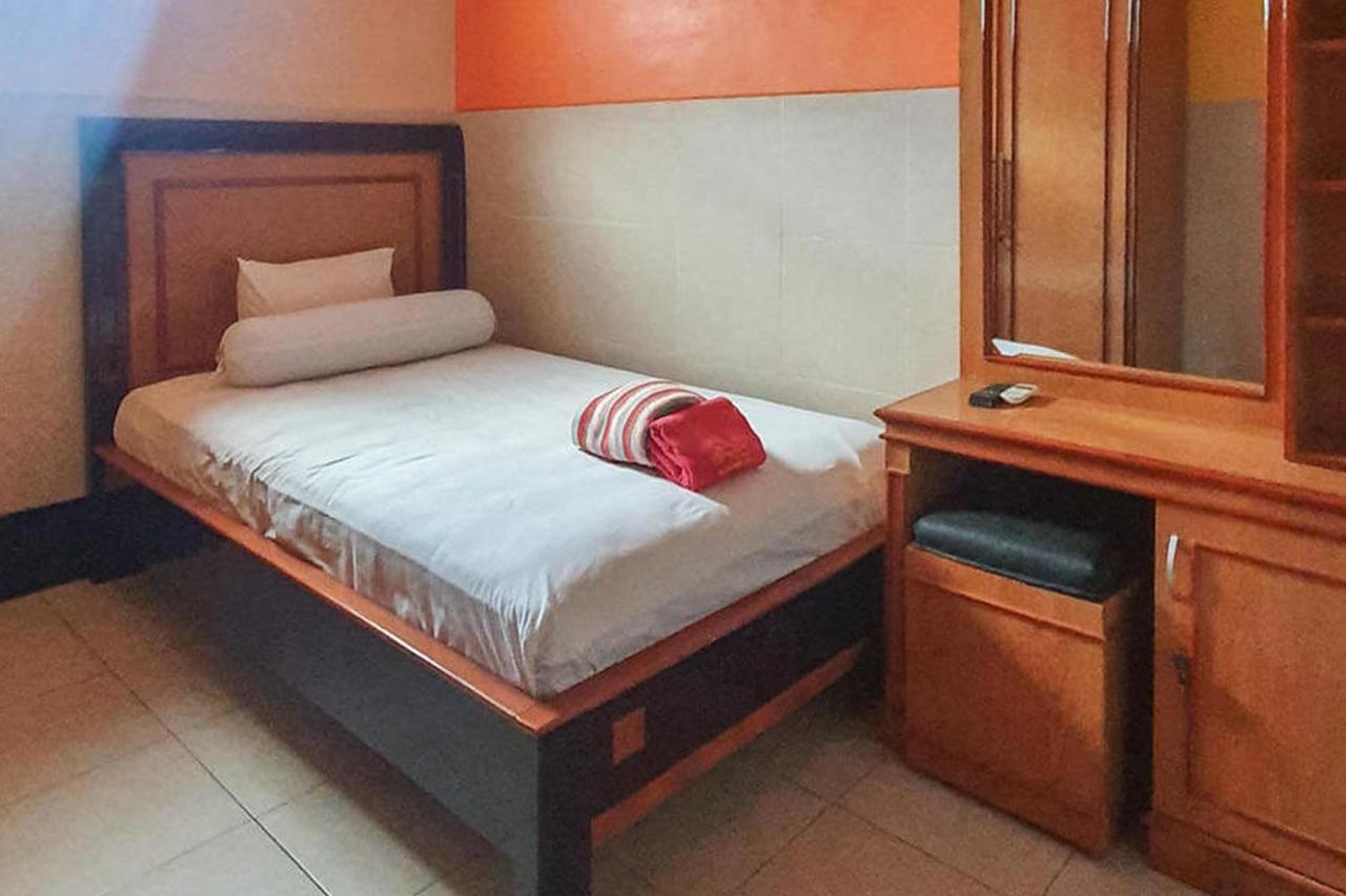 Homestay Gayatri Sawojajar Near Univ Negeri Malang Kampus 2 Mitra Reddoorz Екстериор снимка