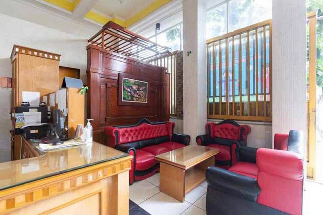 Homestay Gayatri Sawojajar Near Univ Negeri Malang Kampus 2 Mitra Reddoorz Екстериор снимка